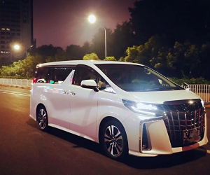 丰田埃尔法